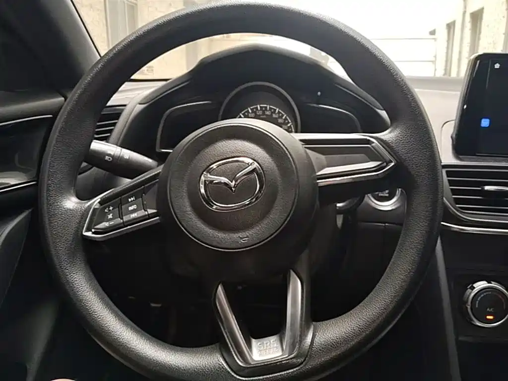 Mazda CX-4 — фото 11