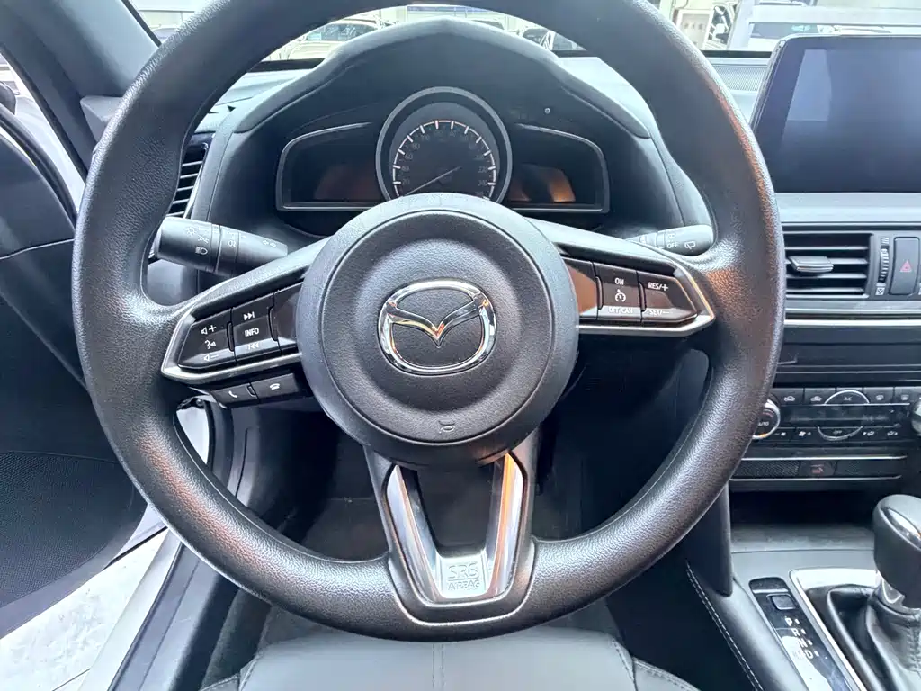 Mazda CX-4 — фото 11