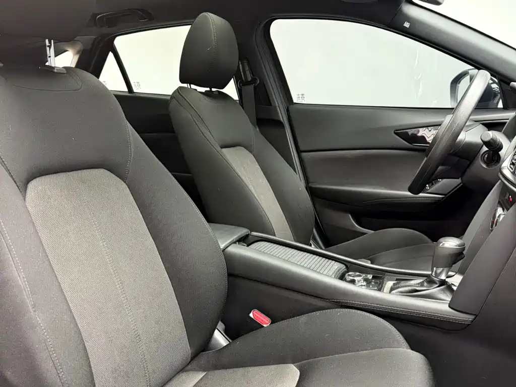 Mazda CX-4 — фото 11