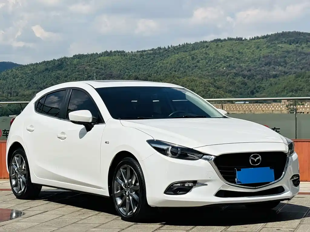 Mazda 3 Axela — фото 3
