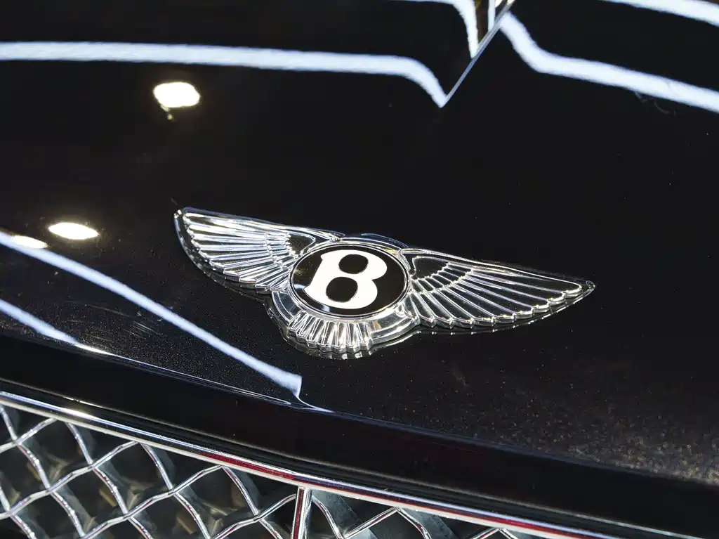 Bentley Bentayga — фото 9