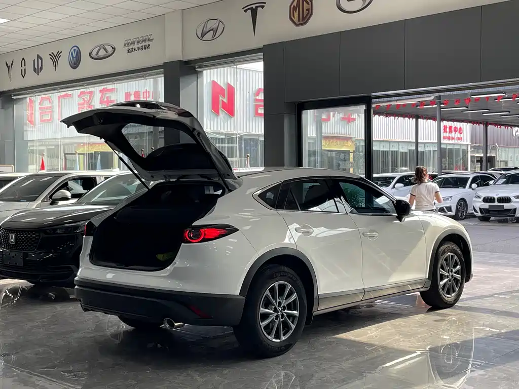 Mazda CX-4 — фото 18