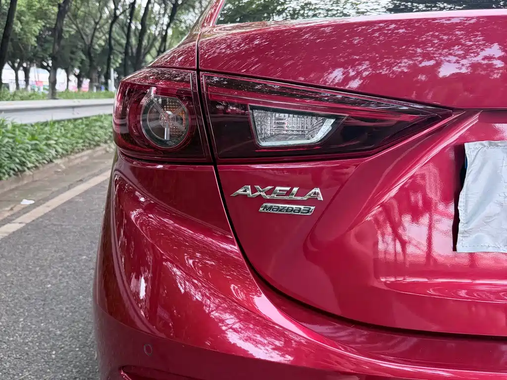 Mazda 3 Axela — фото 8