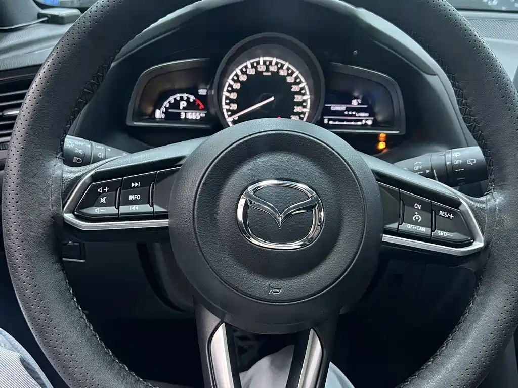Mazda CX-4 — фото 13