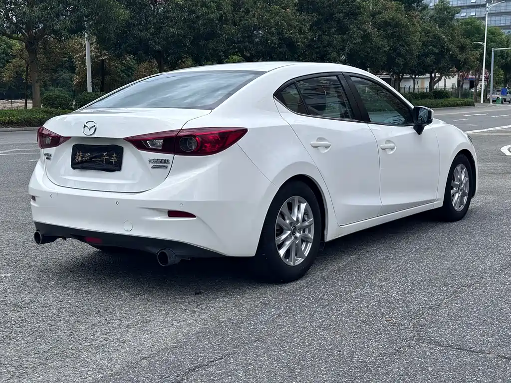 Mazda 3 Axela — фото 11