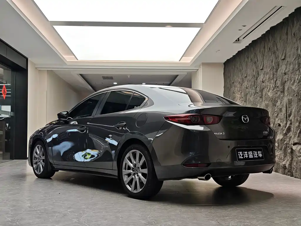 Mazda 3 Axela — фото 13