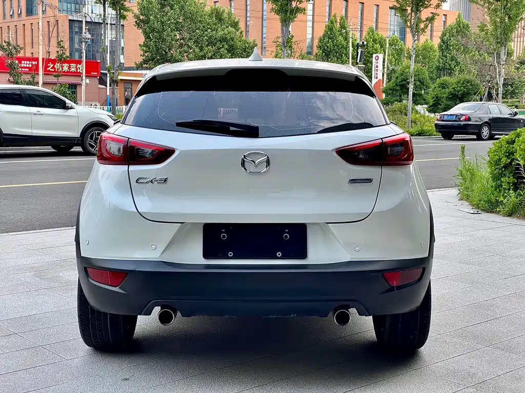 Mazda CX-3 — фото 8