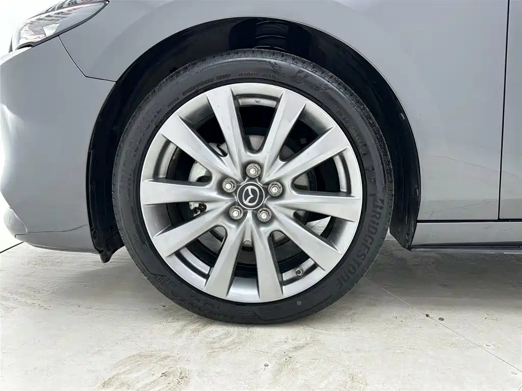 Mazda 3 Axela — фото 23