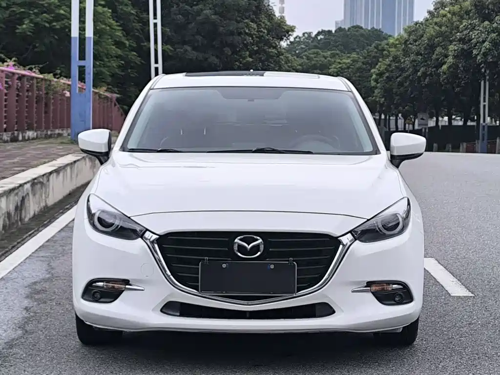 Mazda 3 Axela — фото 2