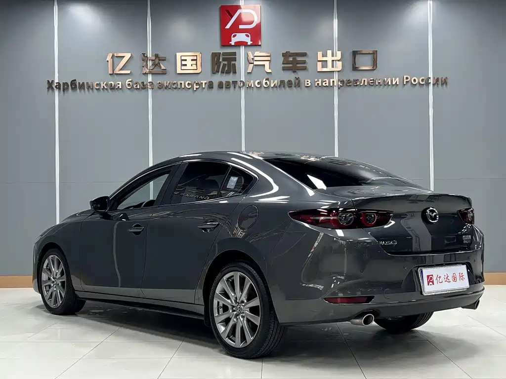 Mazda 3 Axela — фото 4