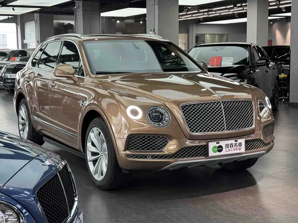 Bentley Bentayga — фото 3