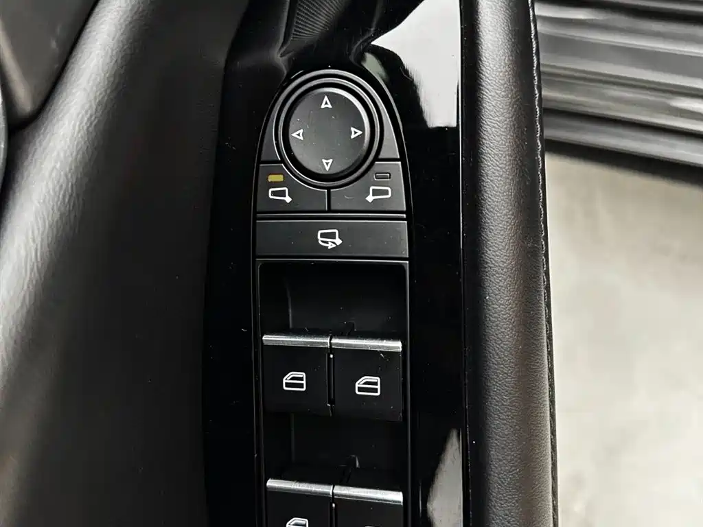 Mazda 3 Axela — фото 11