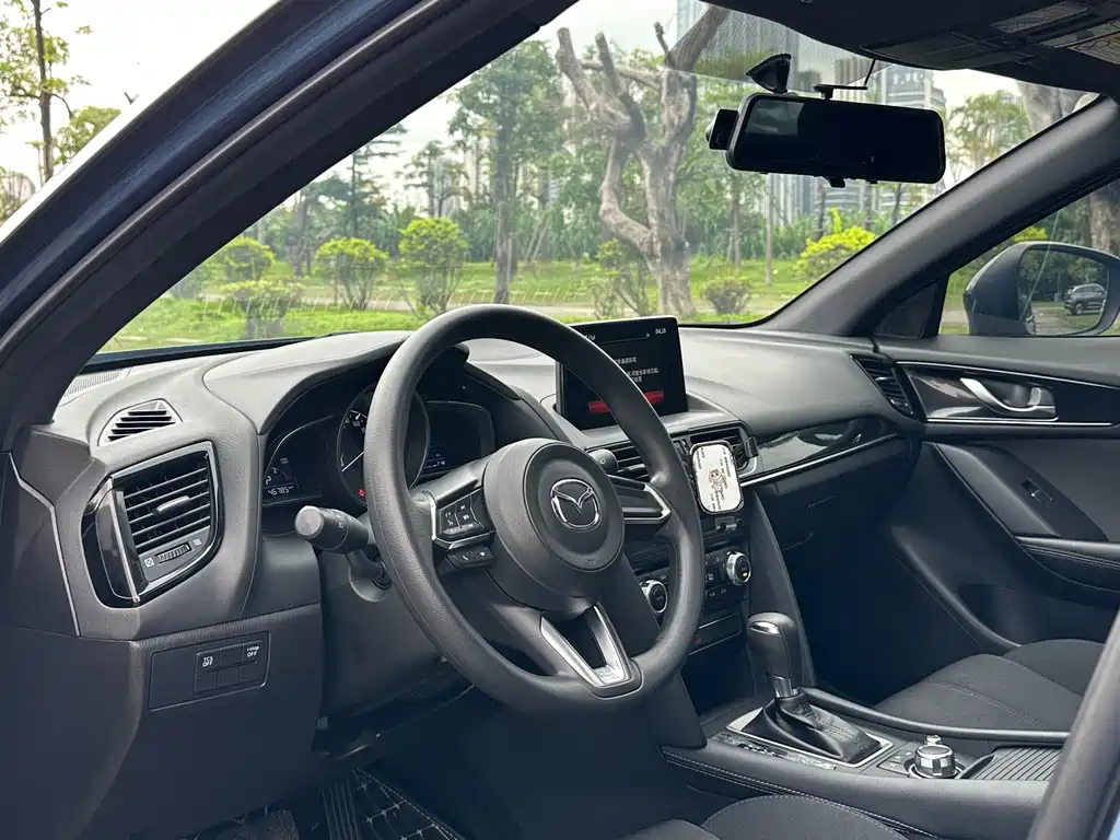 Mazda CX-4 — фото 6
