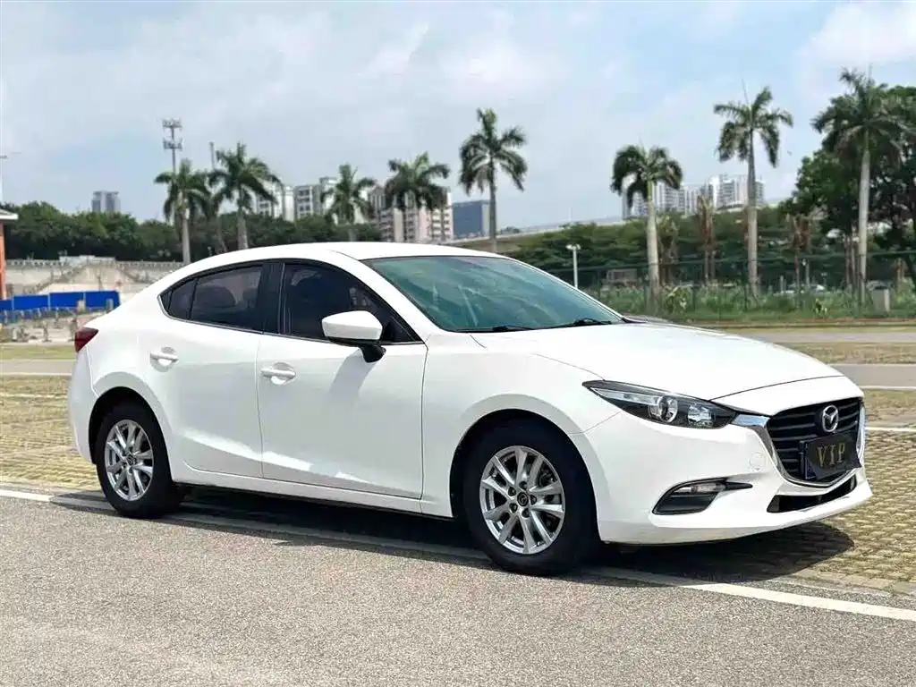 Mazda 3 Axela — фото 3