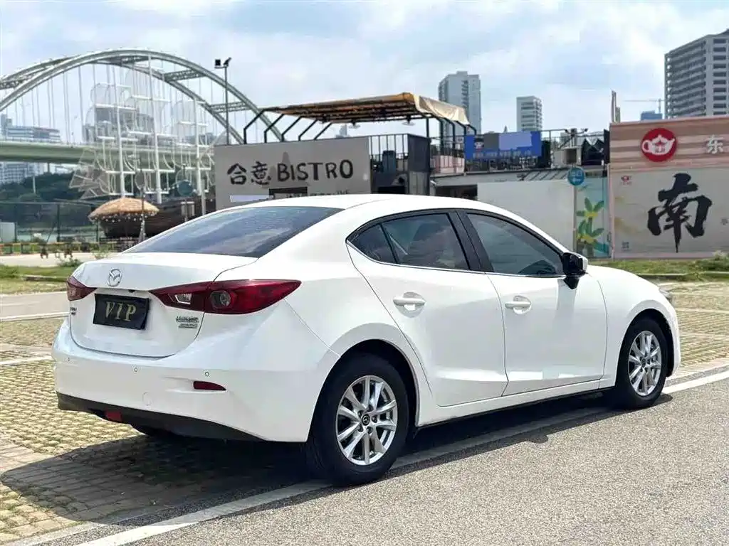 Mazda 3 Axela — фото 9