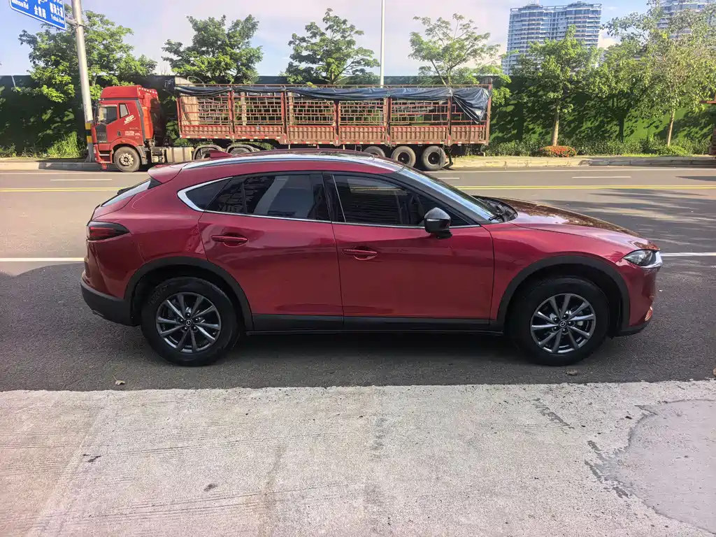 Mazda CX-4 — фото 4