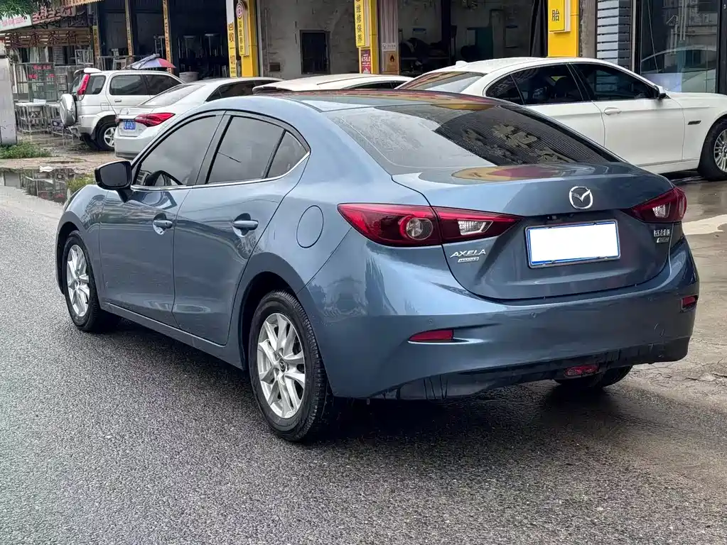 Mazda 3 Axela — фото 2