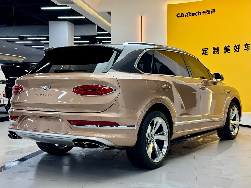 Bentley Bentayga — фото 7