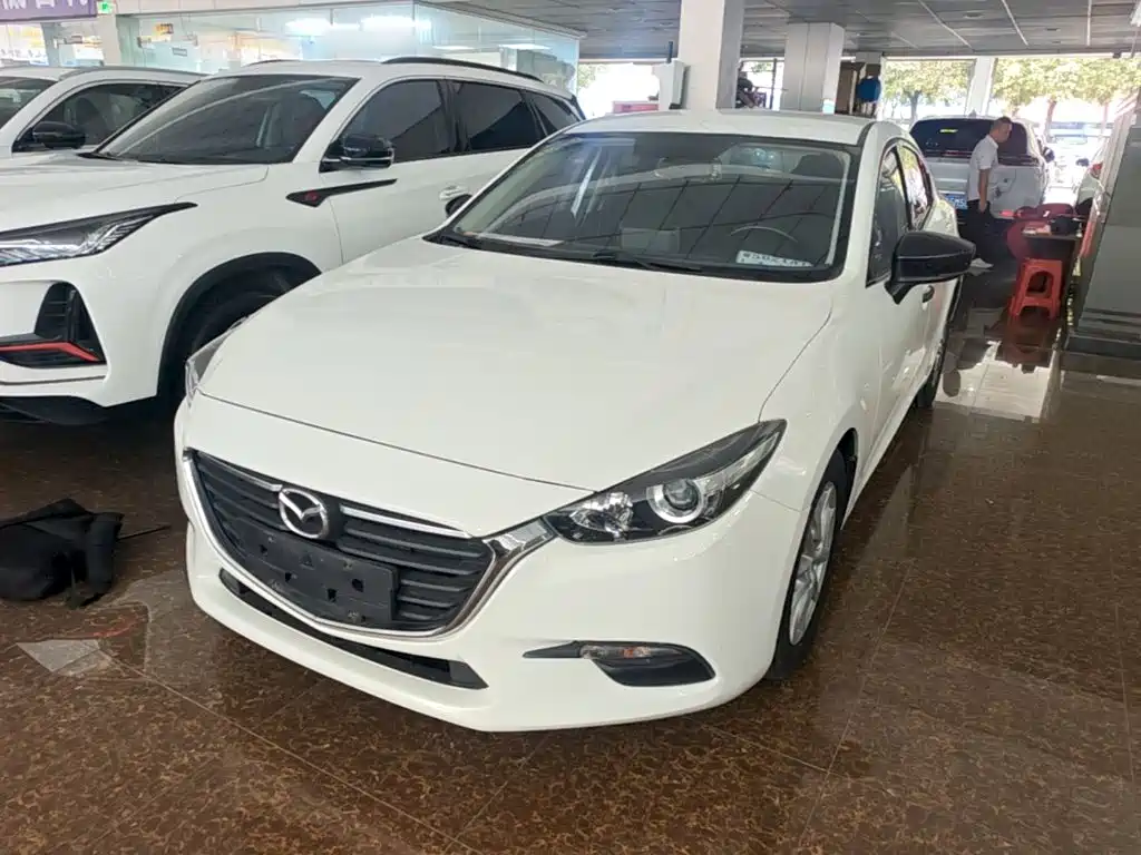 Mazda 3 Axela — фото 2