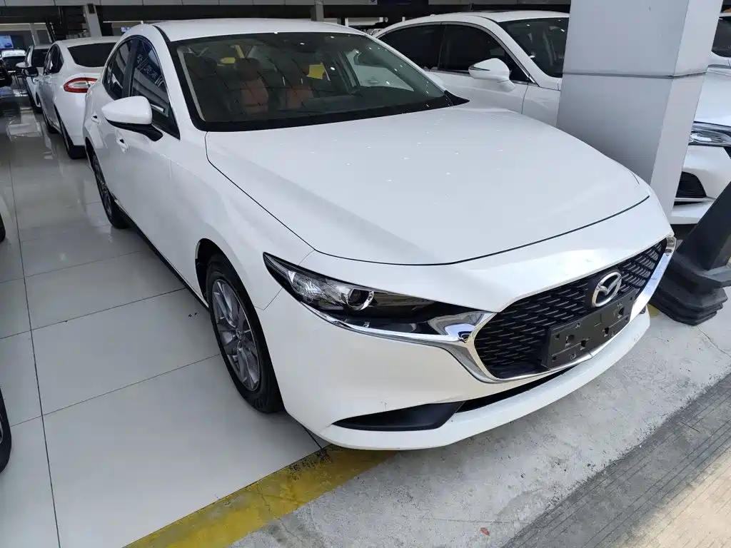 Mazda 3 Axela — фото 22