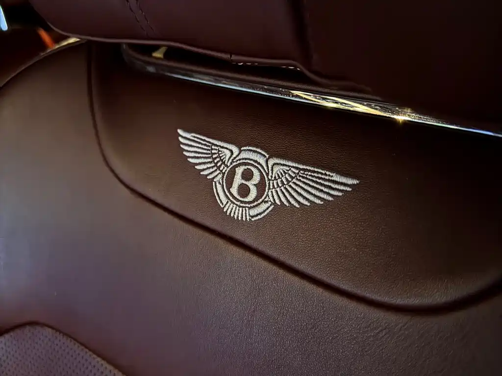 Bentley Bentayga — фото 16