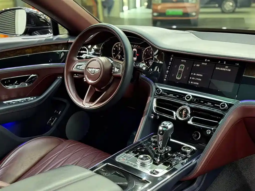 Bentley Flying Spur — фото 7