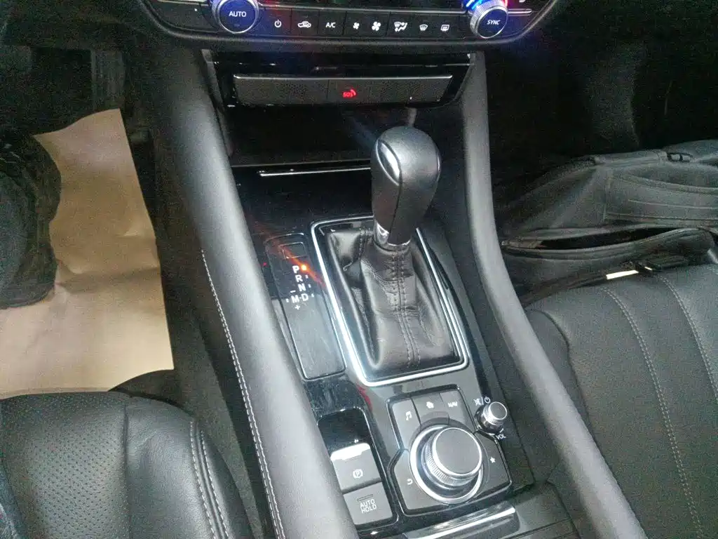 Mazda Atenza — фото 10