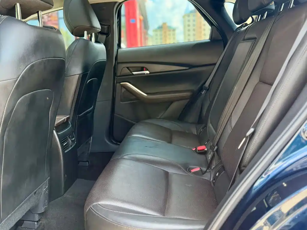 Mazda CX-30 — фото 11