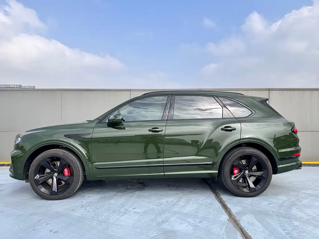 Bentley Bentayga — фото 4