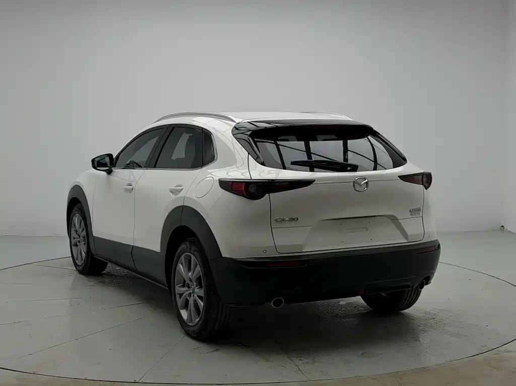 Mazda CX-30 — фото 8