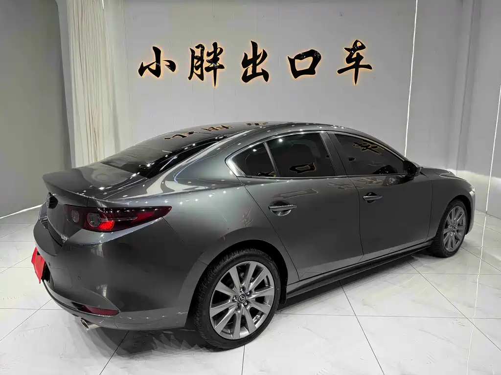 Mazda 3 Axela — фото 4