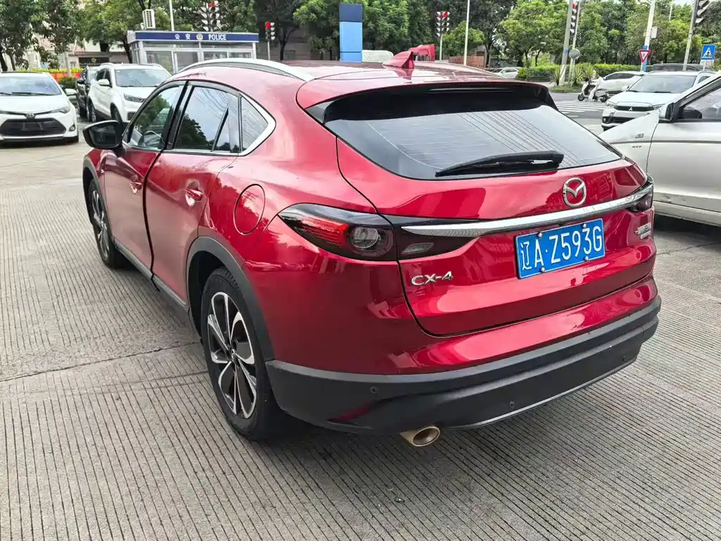 Mazda CX-4 — фото 6