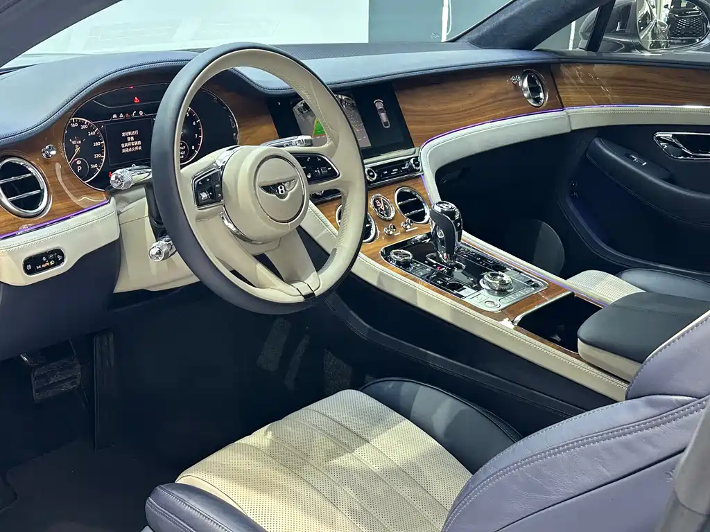 Bentley Continental — фото 8