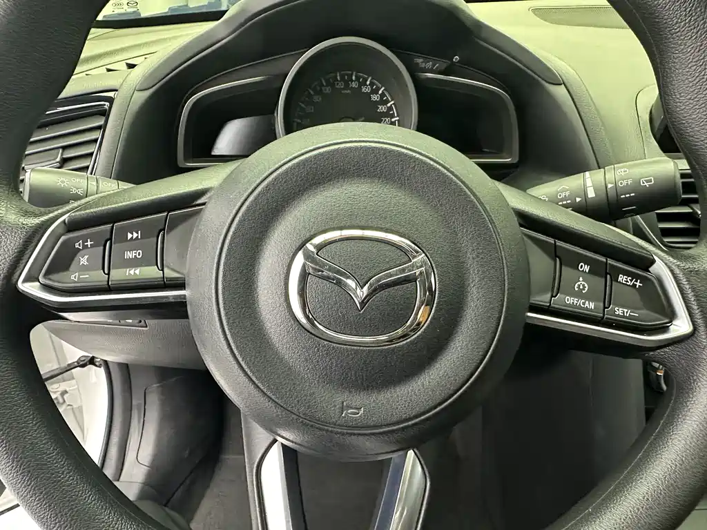 Mazda CX-4 — фото 14