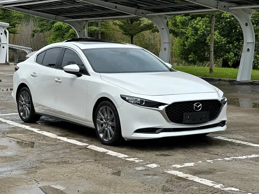Mazda 3 Axela — фото 3
