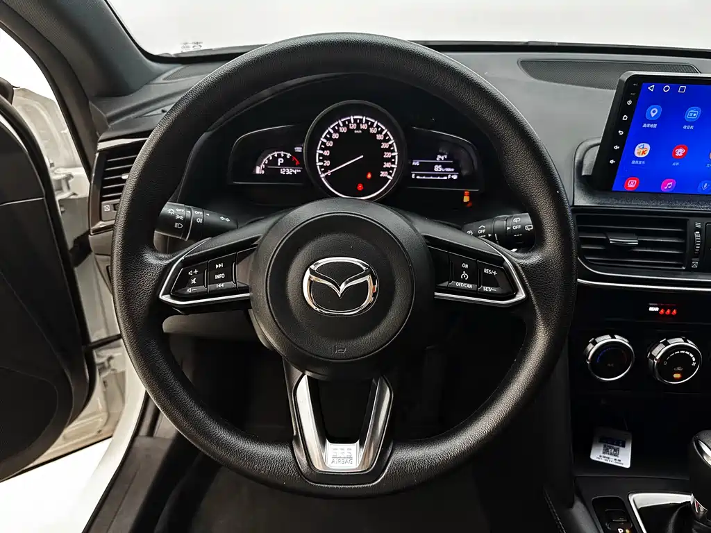 Mazda CX-4 — фото 18