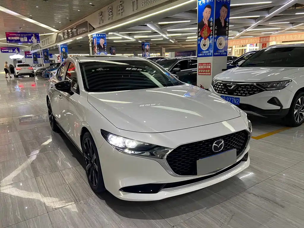 Mazda 3 Axela — фото 3
