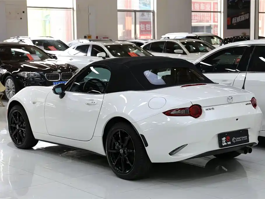 Mazda MX-5 — фото 23