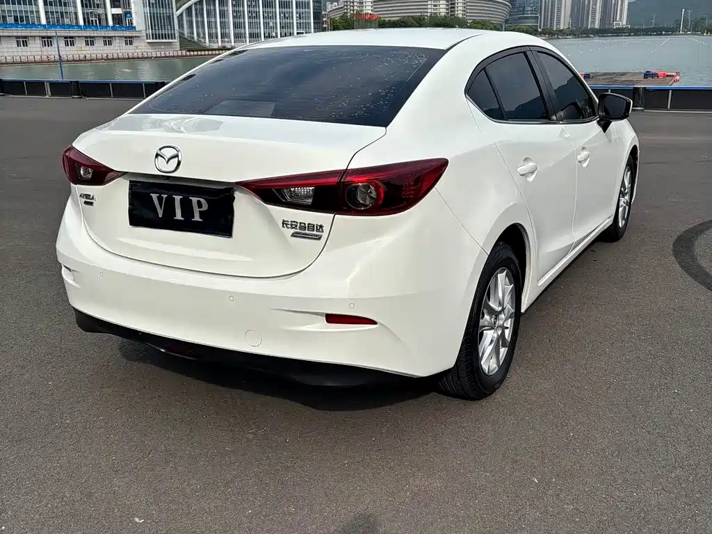Mazda 3 Axela — фото 7