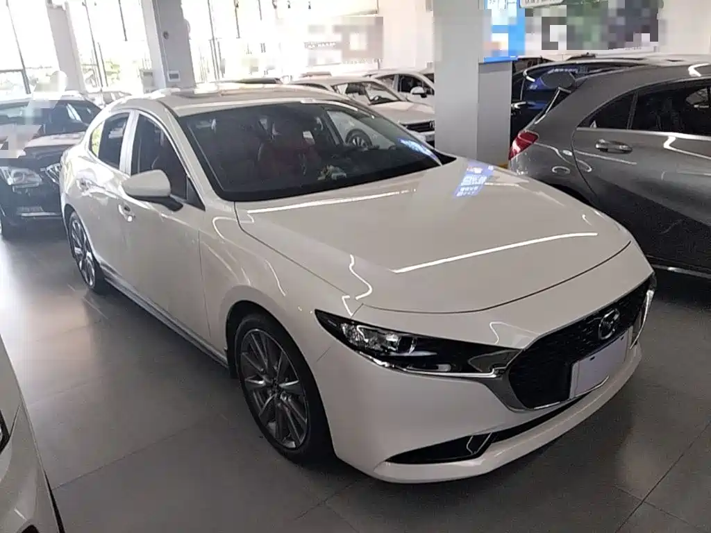Mazda 3 Axela — фото 4