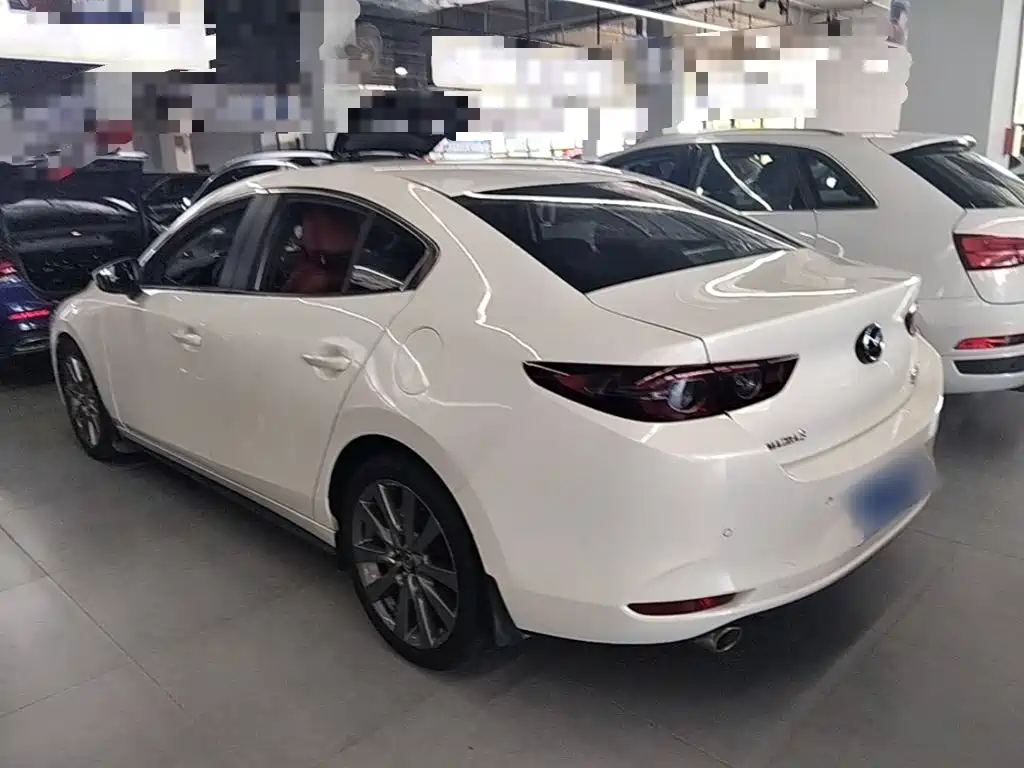 Mazda 3 Axela — фото 5