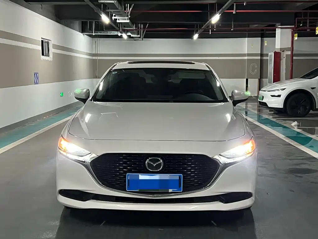 Mazda 3 Axela — фото 2