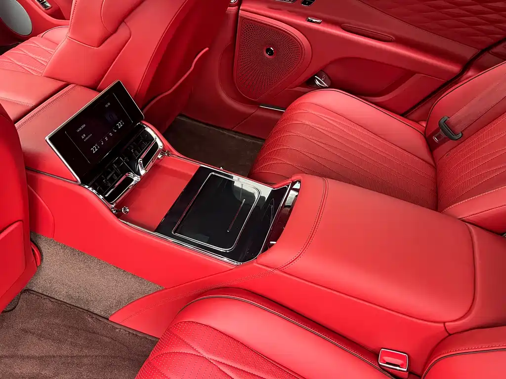 Bentley Flying Spur — фото 4