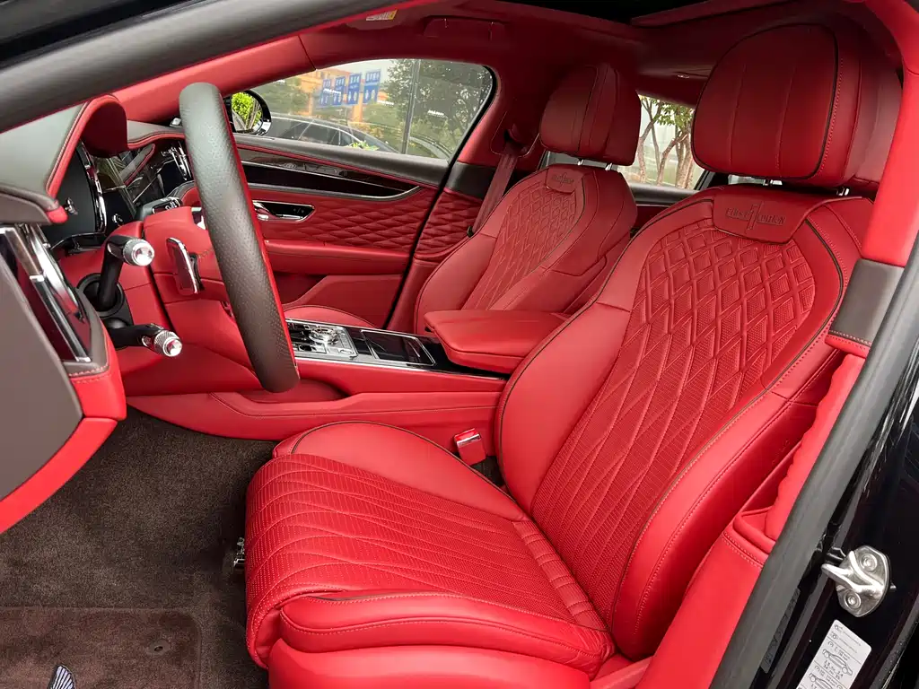Bentley Flying Spur — фото 5