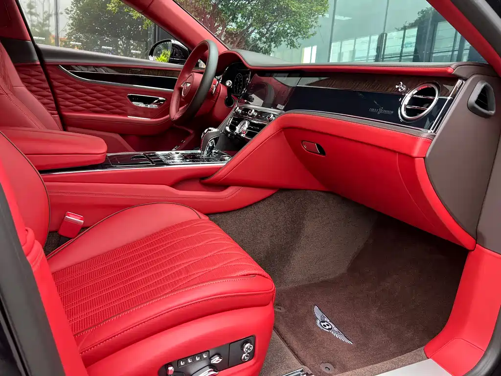 Bentley Flying Spur — фото 9