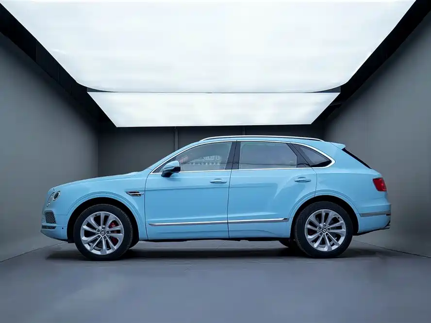 Bentley Bentayga — фото 2