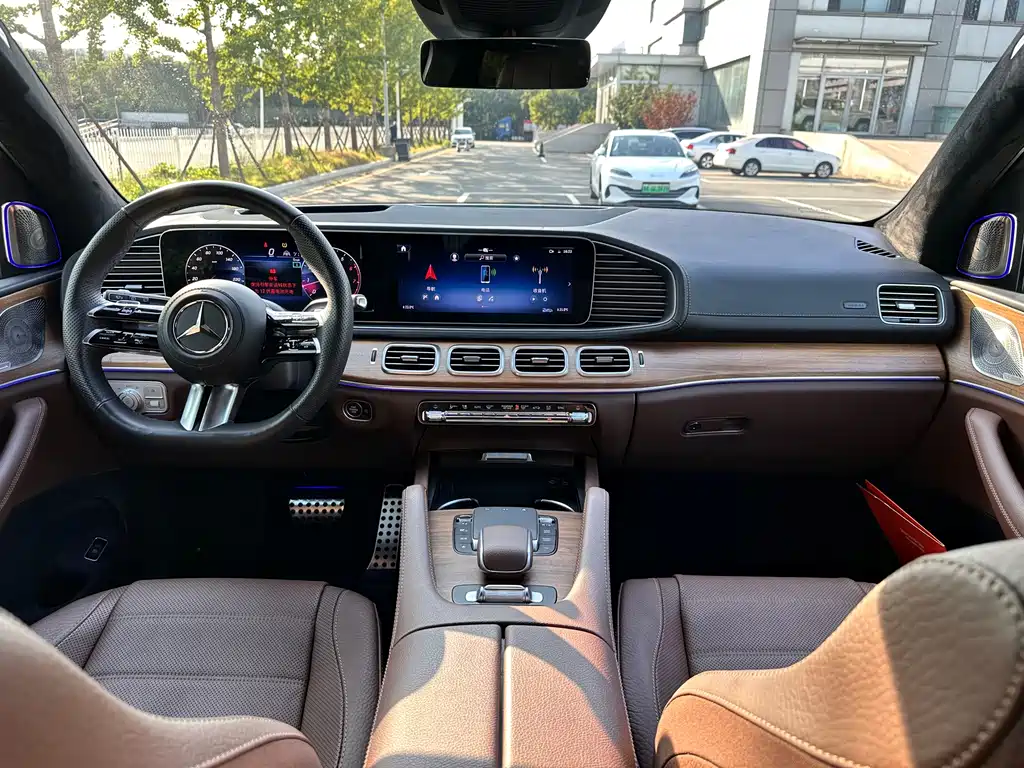 Mercedes-Benz GLS — фото 18