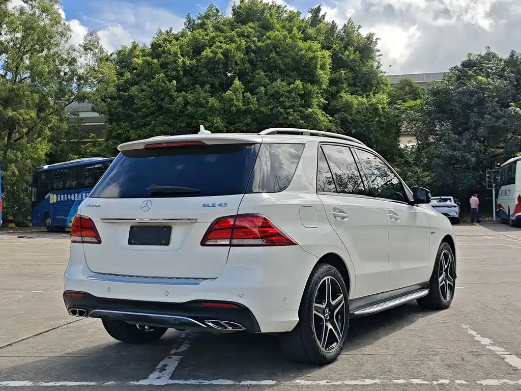 Mercedes-Benz GLE AMG — фото 11