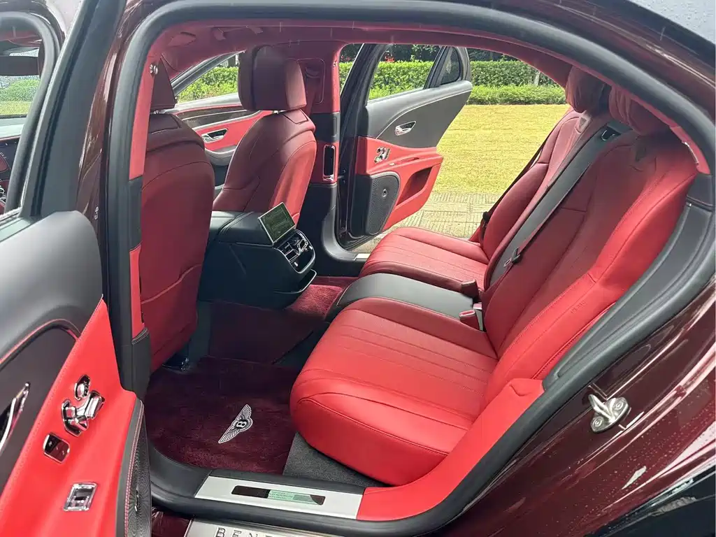 Bentley Flying Spur — фото 7