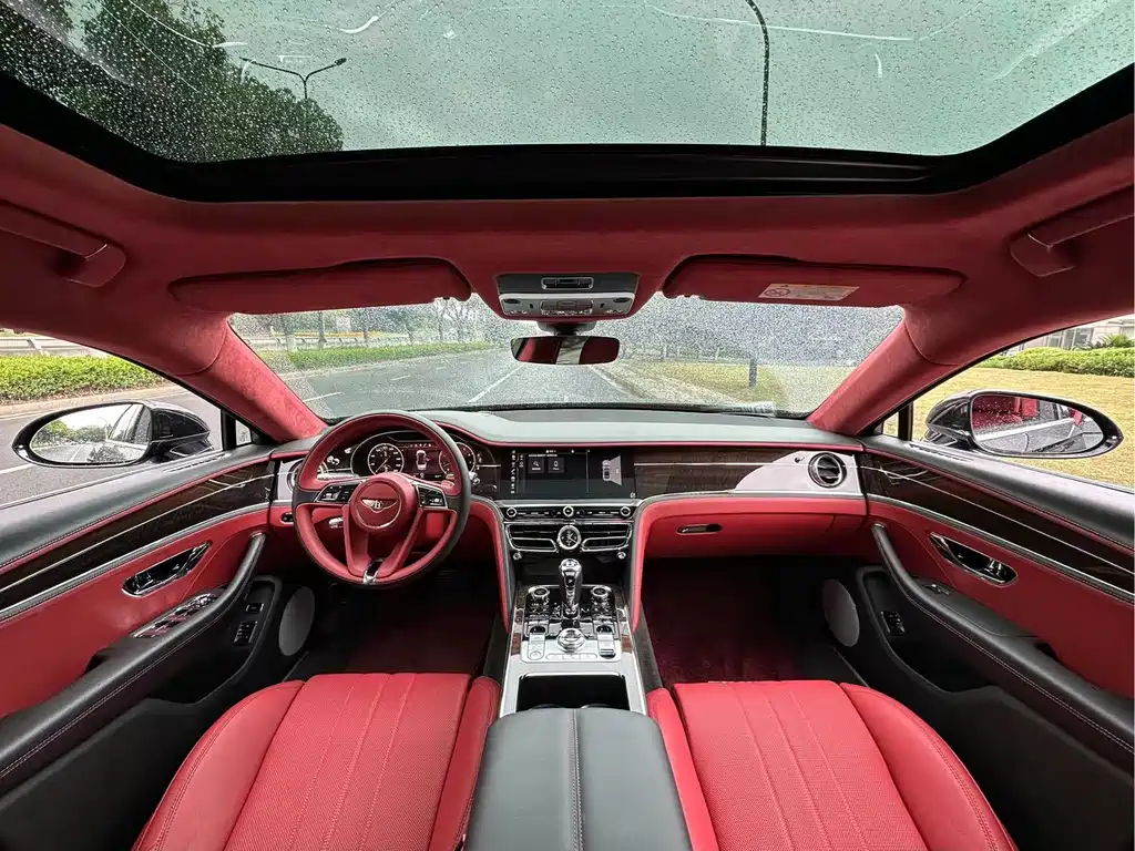 Bentley Flying Spur — фото 8